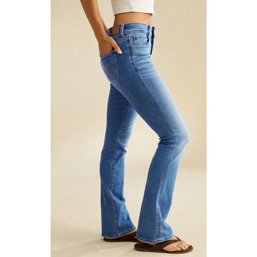 AE Low-Rise Kick Bootcut Jean NWT Women’s Size 12 Short - Picture 5 of 15